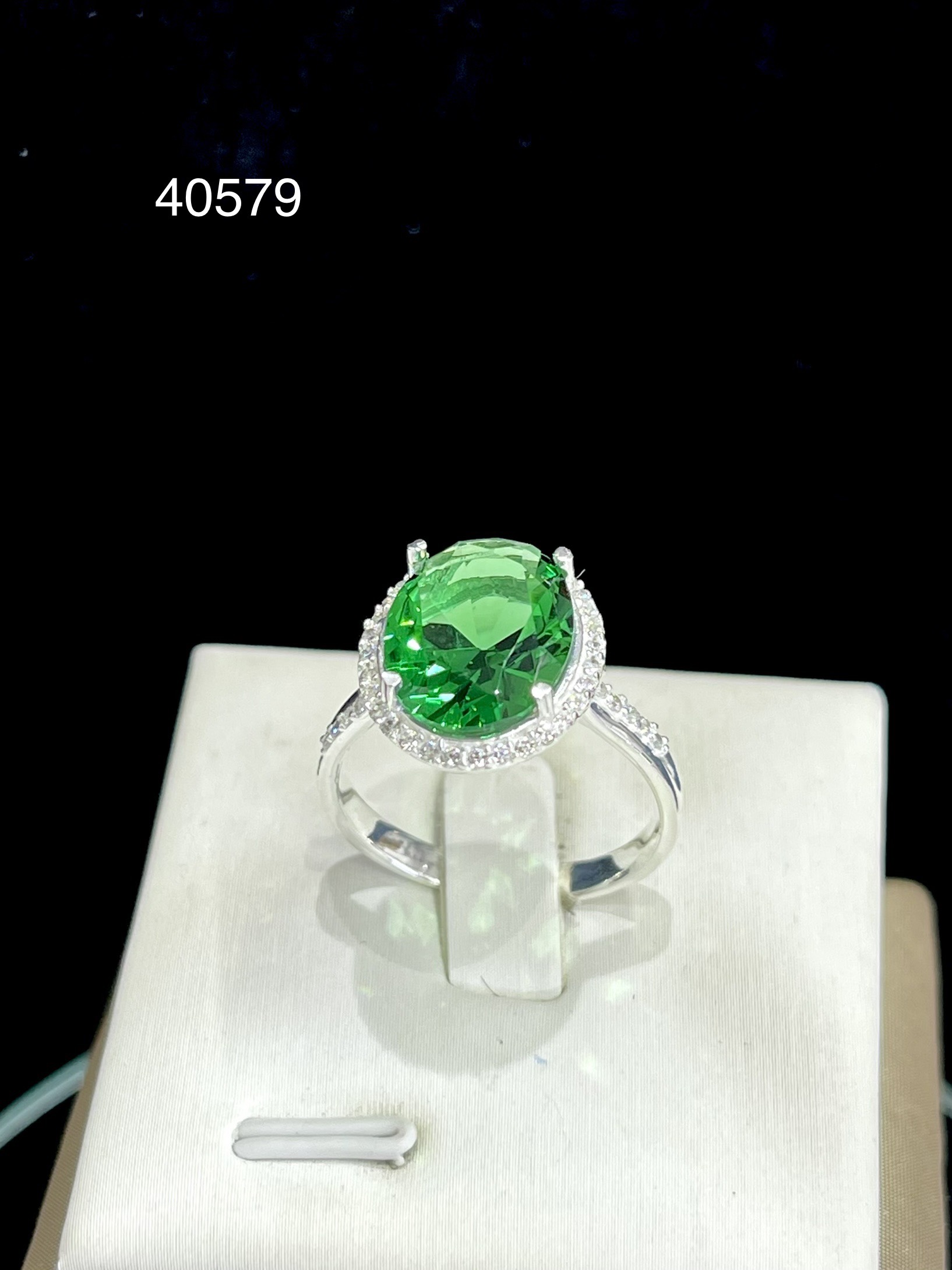 nhẫn nữ 05108 xanh lá