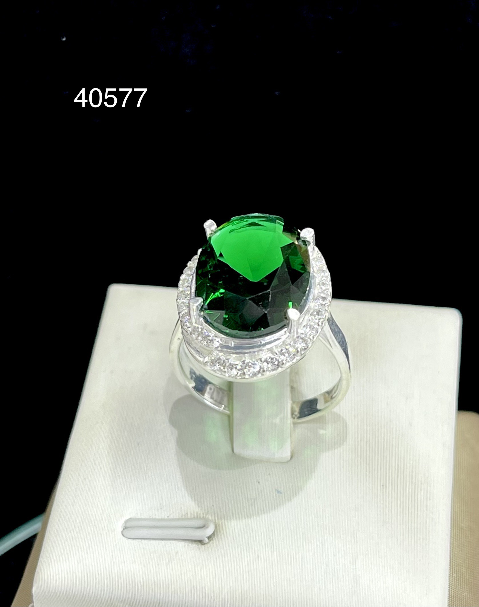 nhẫn nữ 07 xanh lá